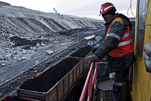 Филиппины возобновили закупку угля из России