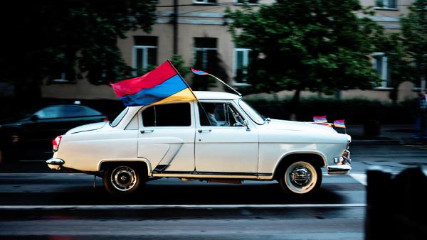 Политолог оценил вероятность выхода Армении из ОДКБ