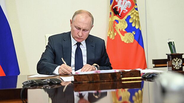 Путин подписал указ об обязательной продаже экспортерами выручки в валюте