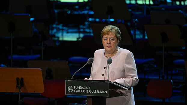 Экс-советник Меркель признал, что она сделала Германию зависимой от России